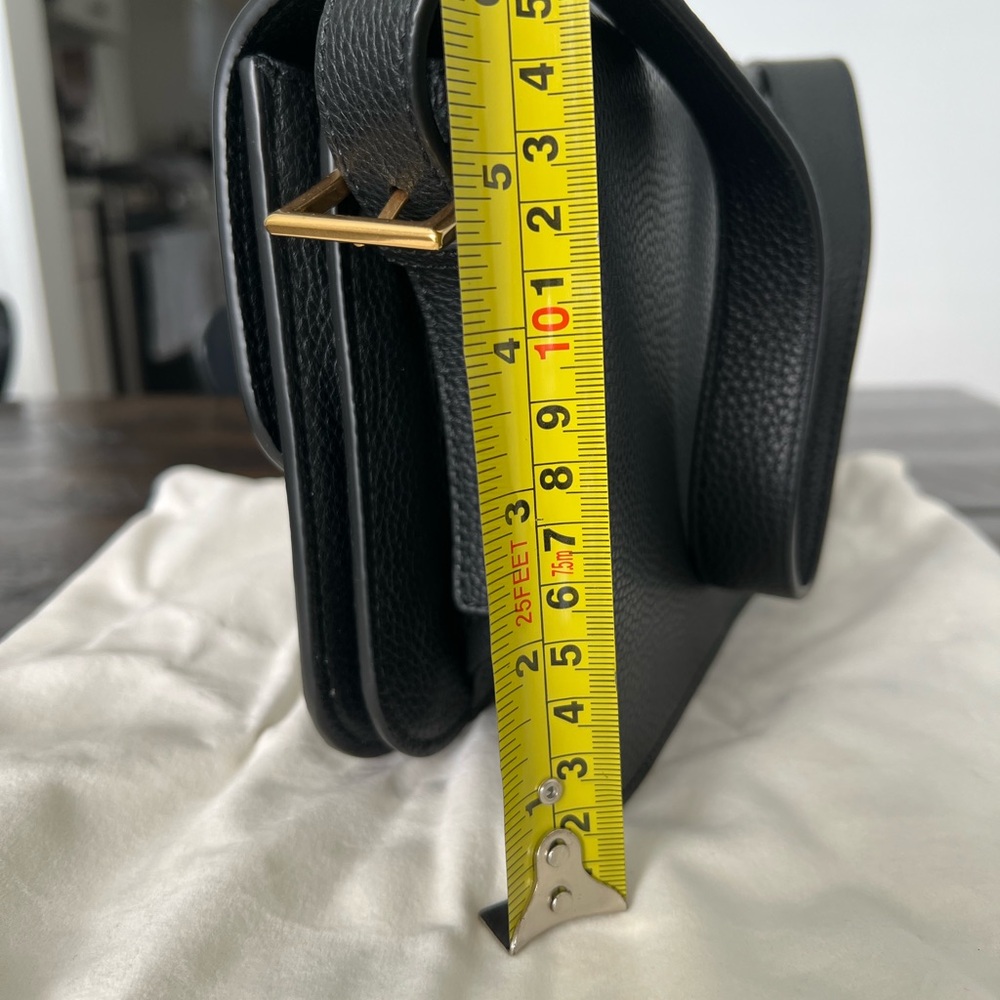 The Curated Elegant Black Leather Shoulder/Crossbody Bag - Picture 13 of 14